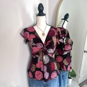 New Directions Black & Pink Circular Pattern V Neck Blouse